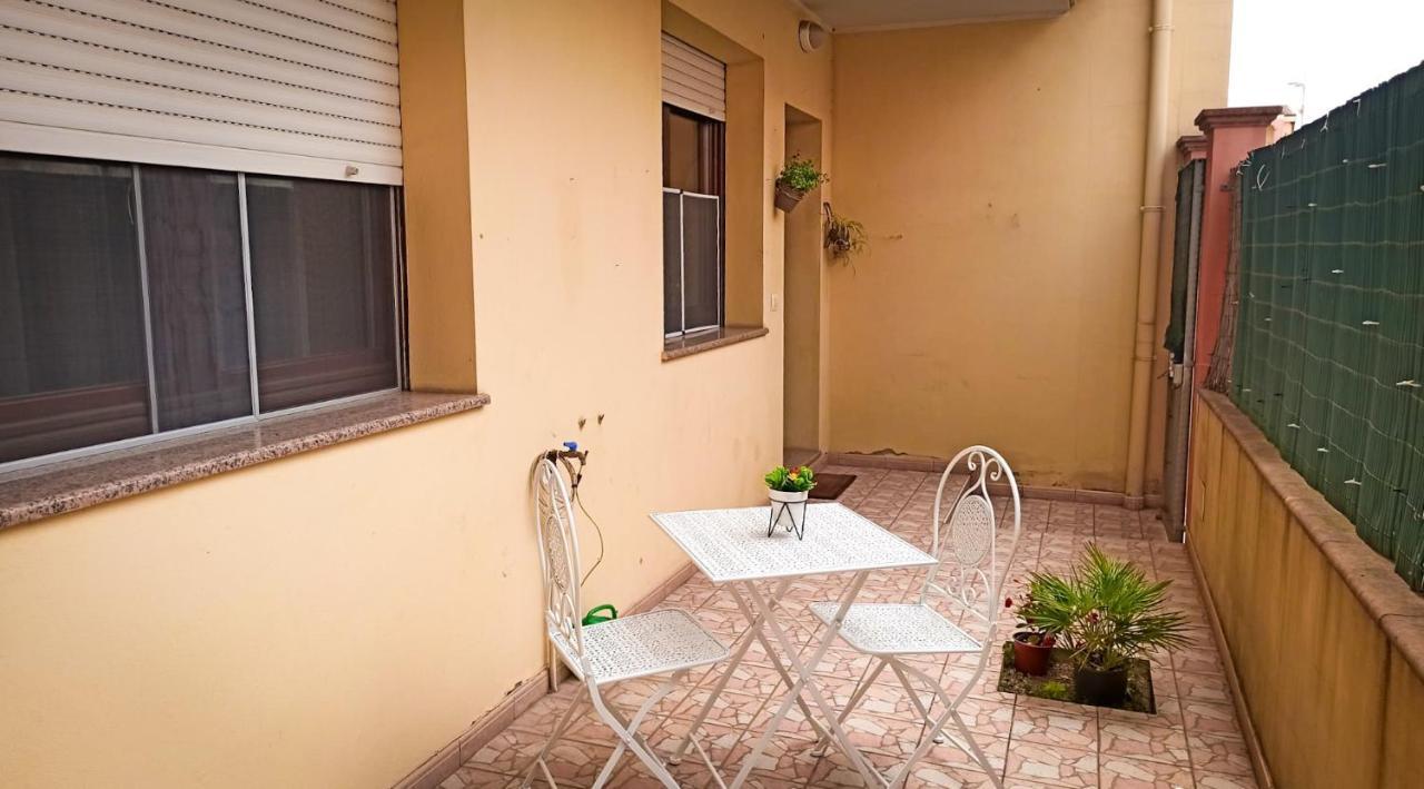 Domumontegrappa - Appartamento Indipendente Con Giardino - Sestu Kültér fotó