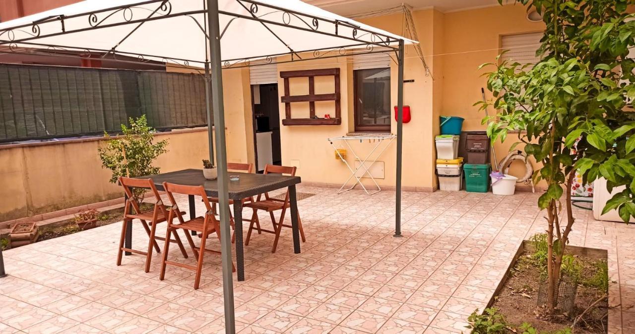 Domumontegrappa - Appartamento Indipendente Con Giardino - Sestu Kültér fotó