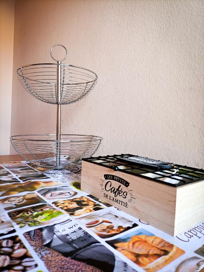 Domumontegrappa - Appartamento Indipendente Con Giardino - Sestu Kültér fotó